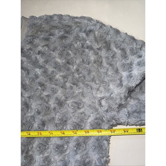 Eyelash Couture Gray Soft Fluff Sweatshirt - XL - Picture 4 of 6